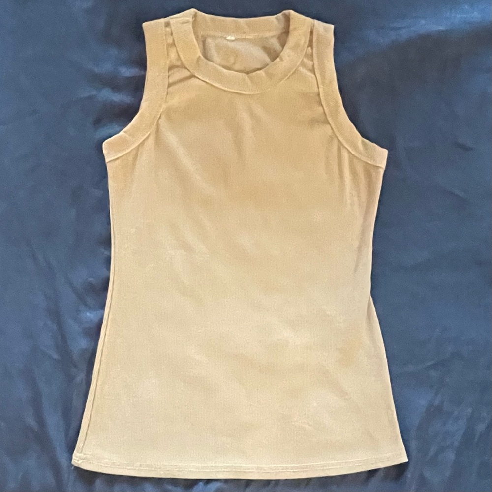 LN Fitted Ribbed-Knit Tank-Top